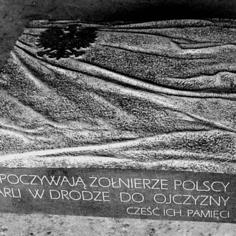 Upamiętnienie żołnierzy polskich zmarłych w drodze do ojczyzny
